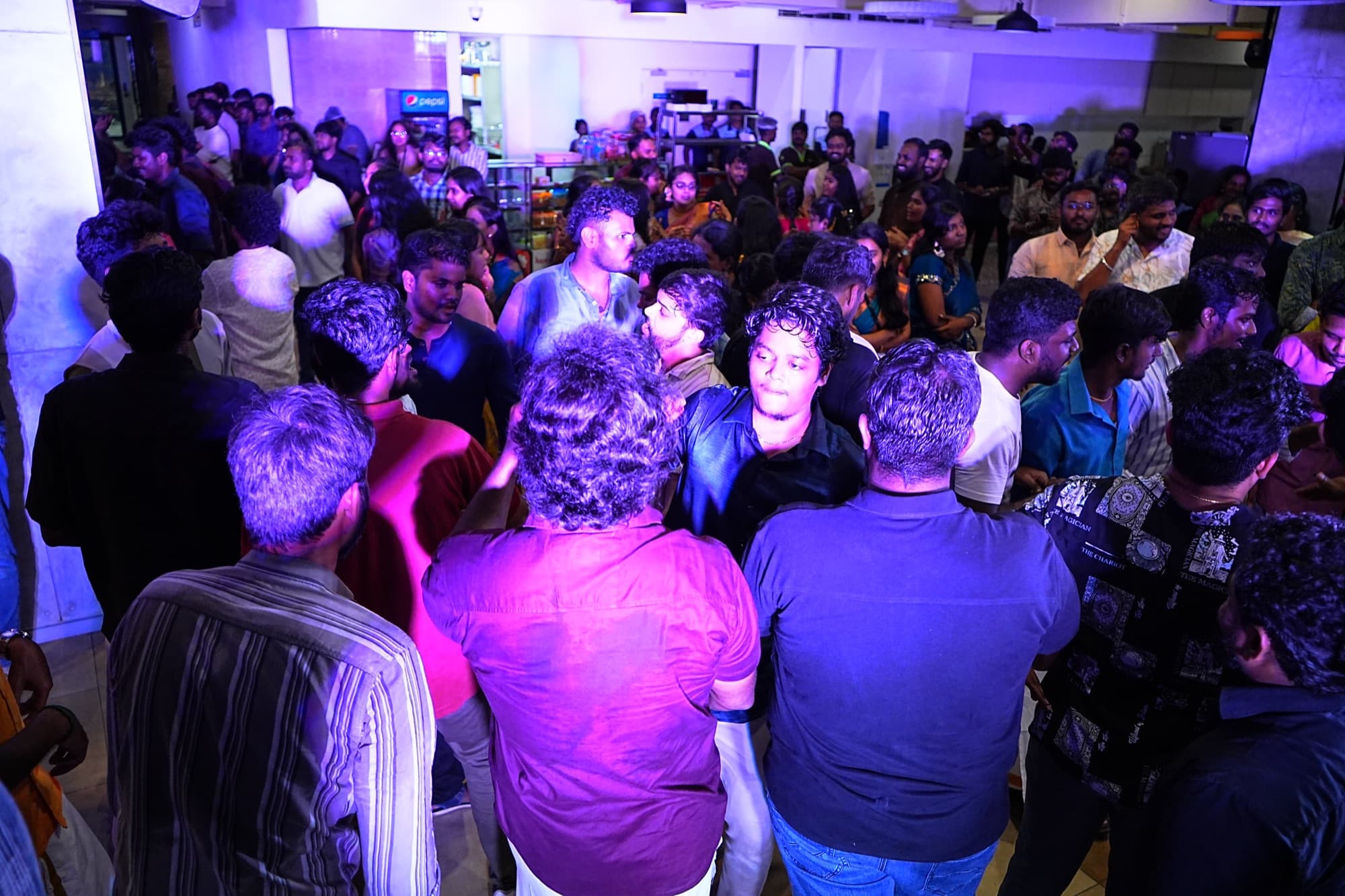 Live artist performance staged by Curate Events, photo 13
